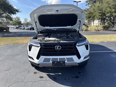 Used 2025 Lexus GX 550 image 39