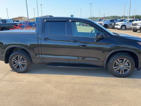 Used 2020 Honda Ridgeline Sport image 2