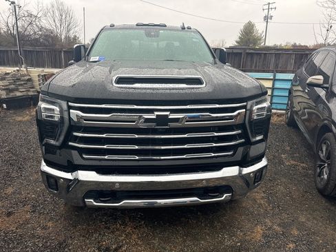 Used 2024 Chevrolet Silverado 2500 LTZ w/ LTZ Plus Package image 24