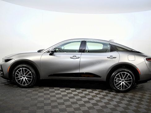 Used 2023 Toyota Crown Platinum image 12