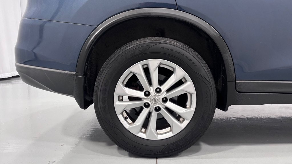 Used 2016 Nissan Rogue SV FWD image 34