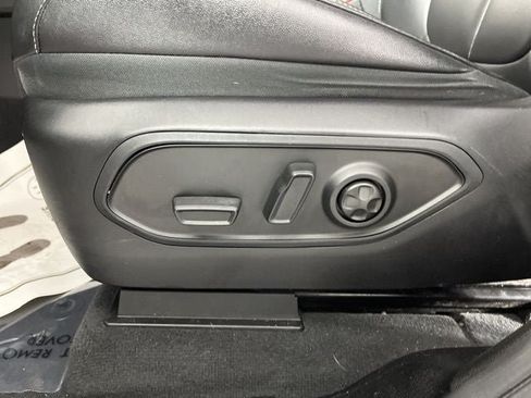 Used 2023 Jeep Grand Cherokee L Limited AWD/4WD image 33
