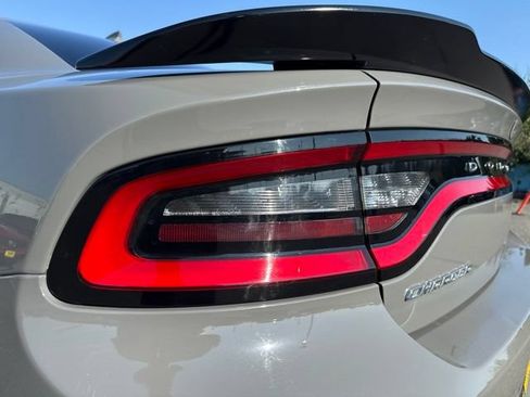 Used 2017 Dodge Charger SXT w/ Plus Group RWD image 9