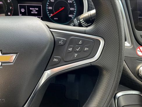 Used 2025 Chevrolet Malibu LT image 28