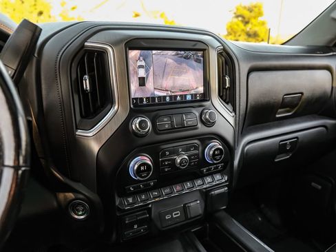 Used 2022 GMC Sierra 3500 Denali w/ Denali Black Diamond Edition image 27