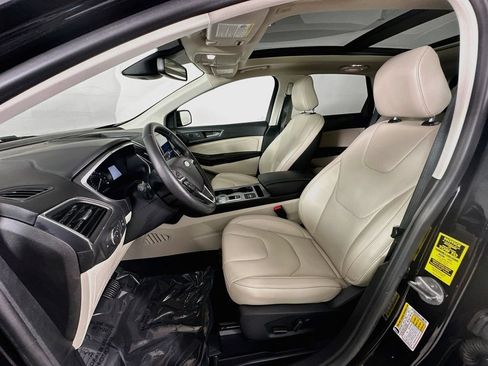 Used 2021 Ford Edge Titanium FWD image 19