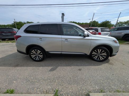 Used 2020 Mitsubishi Outlander SE FWD image 7