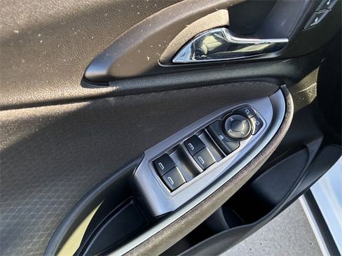 Used 2024 Chevrolet Malibu LT image 20