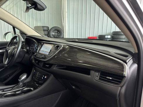 Used 2018 Buick Envision Premium w/ Driver Confidence Package AWD/4WD image 39