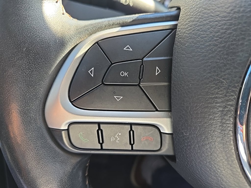 Used 2019 Jeep Compass Limited AWD/4WD image 17