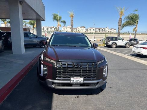 Used 2024 Hyundai Palisade SEL FWD image 3