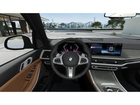 New 2026 BMW X5 xDrive40i w/ M Sport Package AWD/4WD image 13