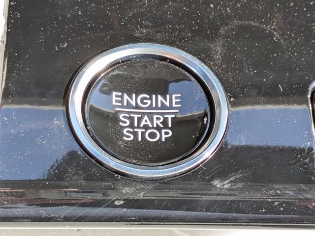 New 2026 Lincoln Navigator Premiere AWD/4WD image 28