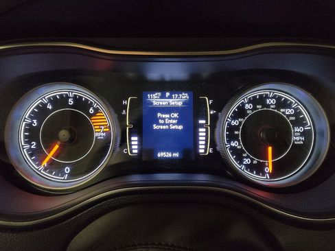 Used 2019 Jeep Cherokee Latitude w/ Popular Appearance Group image 23