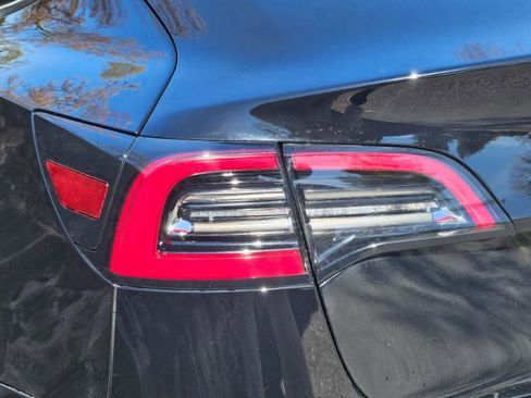 Used 2019 Tesla Model 3 Long Range image 24