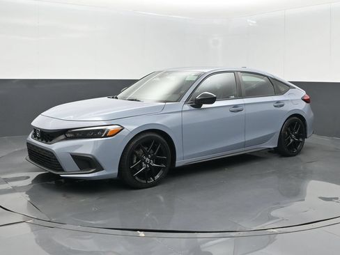 Used 2024 Honda Civic Sport image 1