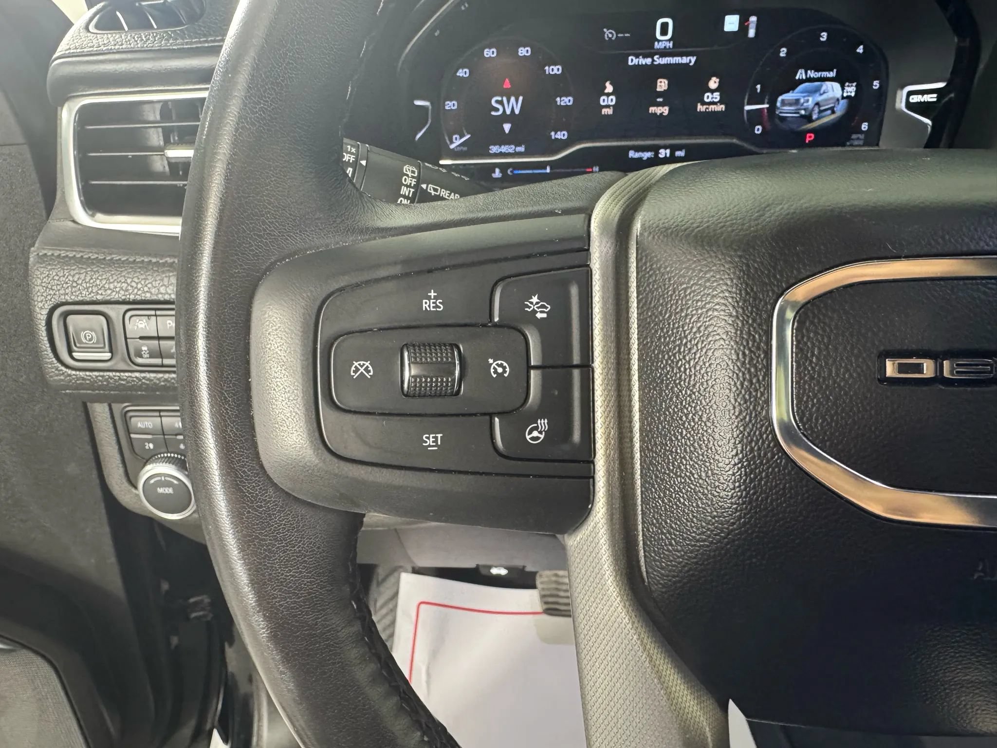 Used 2022 GMC Yukon Denali w/ Advanced Technology Package AWD/4WD image 20
