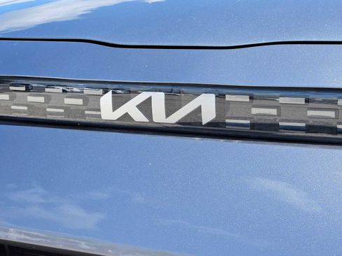 Used 2025 Kia Soul LX FWD image 10