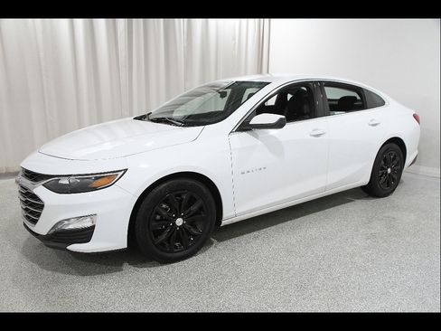 Used 2024 Chevrolet Malibu LT FWD image 3