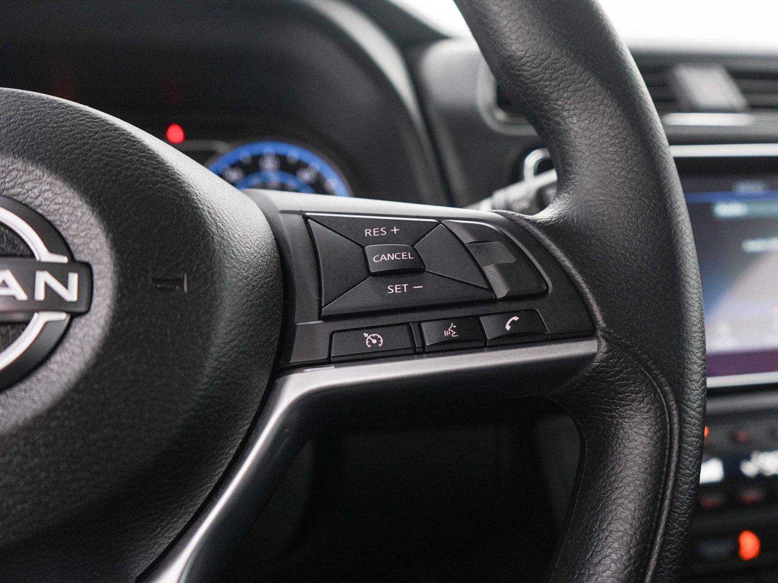 Used 2025 Nissan Leaf S FWD image 23