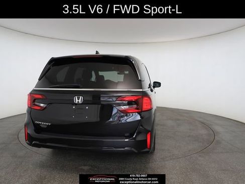 Used 2025 Honda Odyssey Sport-L image 16
