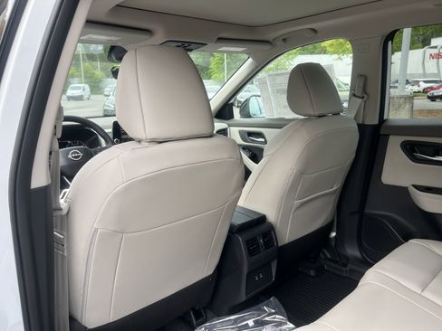 New 2026 Nissan Rogue Dark Armor FWD image 17