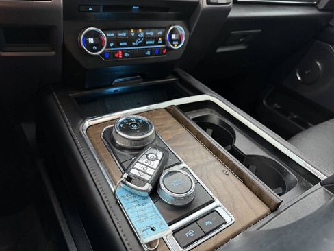 Used 2018 Ford Expedition Platinum AWD/4WD image 38