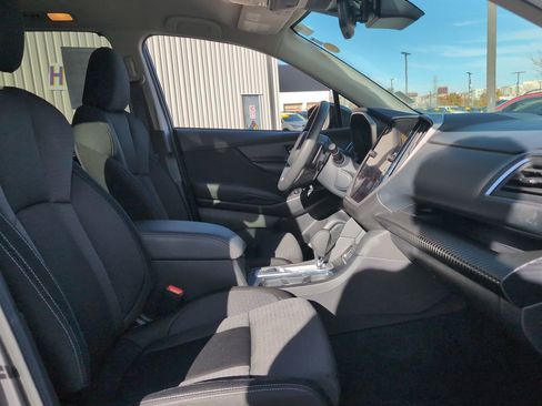 Used 2024 Subaru Ascent Premium w/ Convenience Package image 17