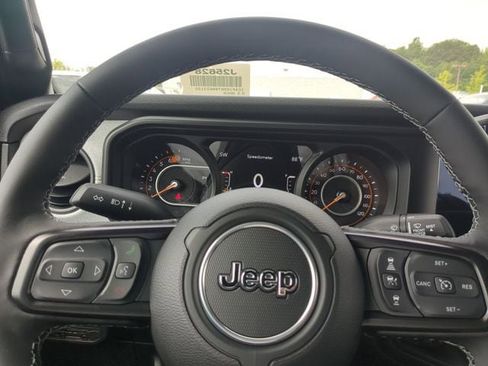 New 2025 Jeep Wrangler Unlimited Sport image 23