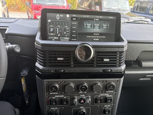 Used 2025 INEOS Grenadier Station Wagon AWD/4WD image 17