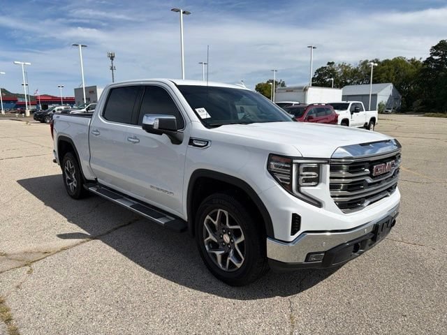 Used 2025 GMC Sierra 1500 SLT AWD/4WD image 3
