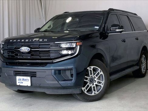 Used 2025 Ford Expedition Max Active RWD image 2