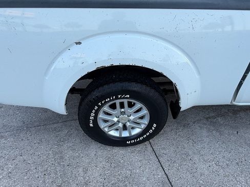 Used 2016 Nissan Frontier SV RWD image 12