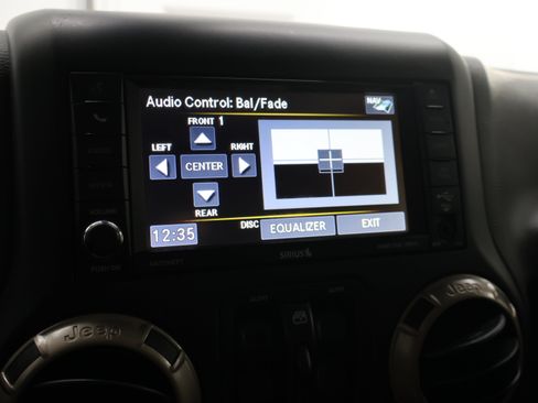 Used 2016 Jeep Wrangler Unlimited Sahara AWD/4WD image 43