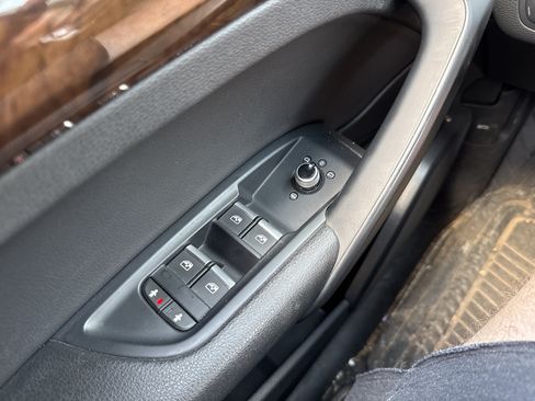 Used 2019 Audi Q5 2.0T Premium AWD/4WD image 11