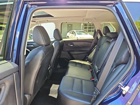 Certified 2024 Nissan Rogue SV w/ SV Premium Package AWD/4WD image 10