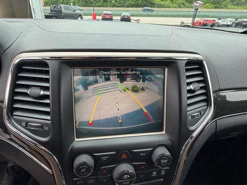 Used 2015 Jeep Grand Cherokee Overland AWD/4WD image 22