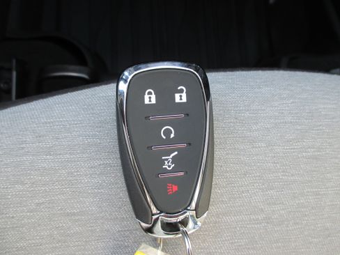 Used 2023 Chevrolet Equinox LT image 24