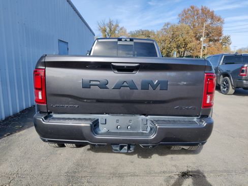 Used 2025 RAM 3500 Limited image 13