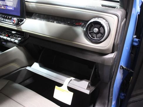 New 2026 Chevrolet Colorado ZR2 w/ Midnight Edition image 28