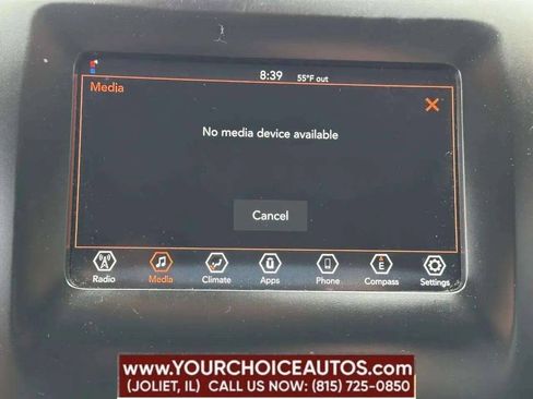 Used 2019 Jeep Cherokee Latitude w/ Popular Appearance Group AWD/4WD image 12