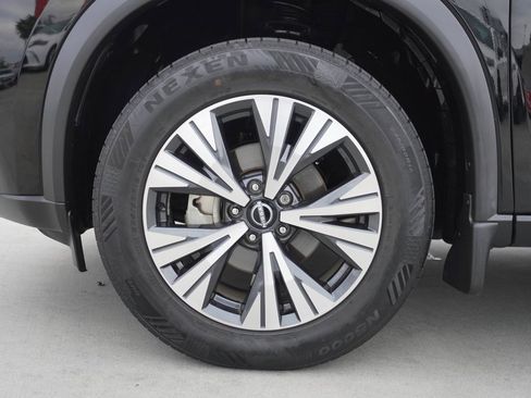 Used 2022 Nissan Rogue SV image 21