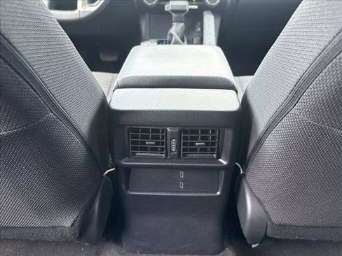 Used 2025 Toyota 4Runner SR5 AWD/4WD image 22