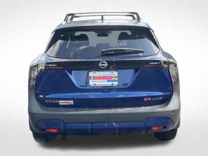 New 2026 Nissan Kicks SR w/ Cold Weather Package