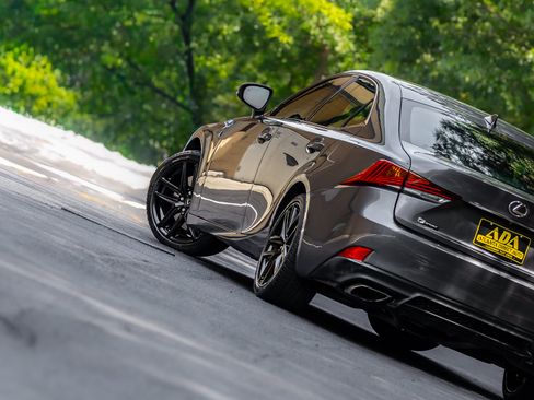 Used 2017 Lexus IS 200t F Sport w/ F Sport Package RWD image 22