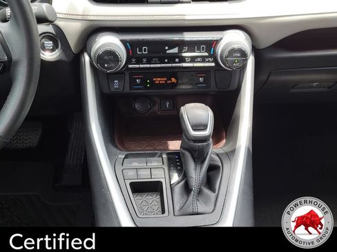 Used 2022 Toyota RAV4 Limited FWD image 24