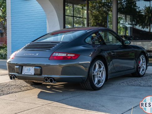 Used 2005 Porsche 911 Carrera S RWD image 6
