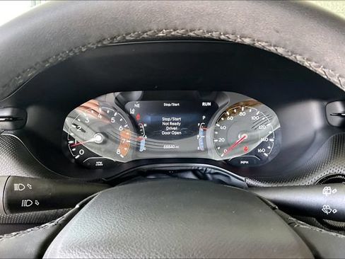 Used 2023 Jeep Compass Latitude AWD/4WD image 12