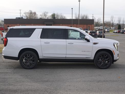 New 2026 GMC Yukon XL Denali w/ Sun & Power Step Package image 2