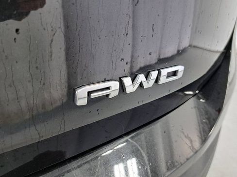 Used 2024 GMC Terrain SLE AWD/4WD image 27